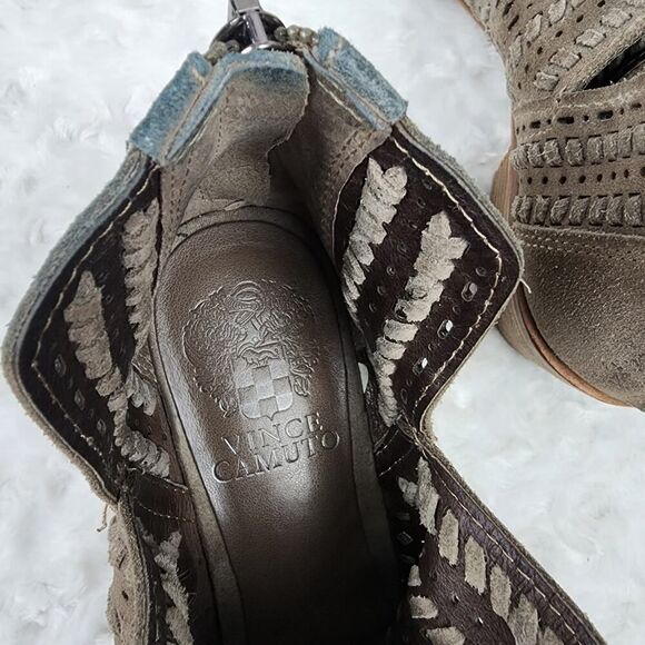 Vince Camuto Suede Ankle Booties Tan Size 8.5 - Picture 3 of 11